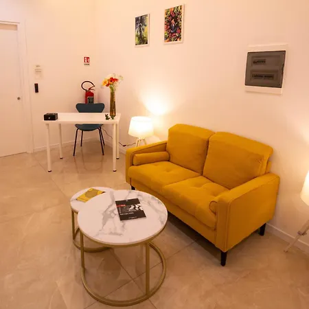 Apartament Tiresia &